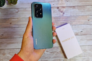 تقرير شامل عن مواصفات وسعر هاتف Honor 200 Lite الجديد